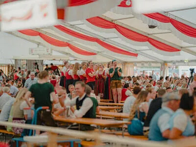 Jubiläumsfest 2025 Samstag - derPlotti | Matthäus Schröcker Bild 128