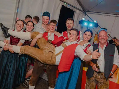 Jubiläumsfest 2025 Samstag - derPlotti | Matthäus Schröcker Bild 10